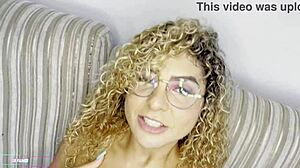 Brazilian Latina Squirts from Fisting