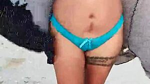 exhibiendome en playa mexicana mostrando tetas y culo