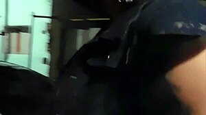 Amigo, ¿quieres ver cómo cojo a la puta?