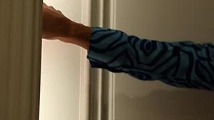 lesbian threeway bathtub