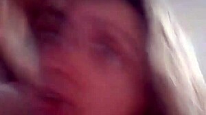 Que delicia que me den encuatro y me hagan venir de lo rico y chuparla toda.