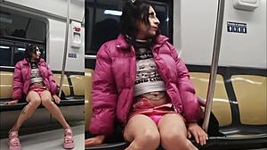 exhibit guarrita con putifalda mostrando las bragas