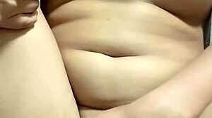 i'm so turned on that i cant stop masturbatin right now