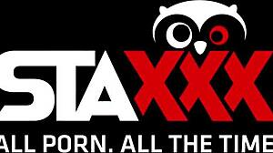 lesbian threeway bathtub