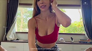 Vecina Divorciada Vino Por Toalla y Recibió Lechazo Sin Protección