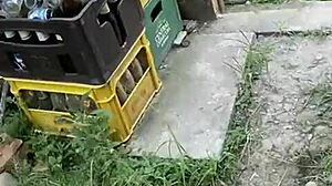 Mi Vecino Espera con Verga Parada para Follar Duro