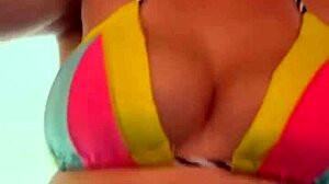 Treinando So De Biquini Fio Dental Na Academia De Frente A Praia Cheguei Ficar Toda Molhada De Tanto Tesao Que Escorria Nas Pernas Parecia Agua Do Mar