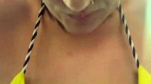 Treinando So De Biquini Fio Dental Na Academia De Frente A Praia Cheguei Ficar Toda Molhada De Tanto Tesao Que Escorria Nas Pernas Parecia Agua Do Mar