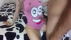 mi hermanastra no me deja meterme y solo me deja con las ganas