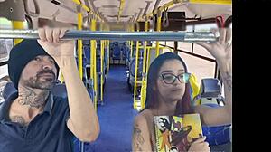 Estudante Encoxada Por Estranho No Onibus Em Publico