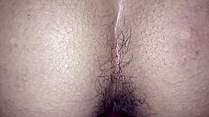 My beautiful muslim girlfriend has a big provocative ass for worshiping