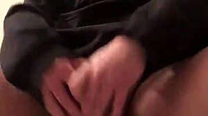 BBW PLAYING WITH BIG DILDO