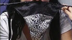 jovencita showing her panties on cam?