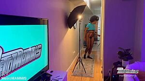 The sexy burglar just gave a wet throat inspection to the homeowner