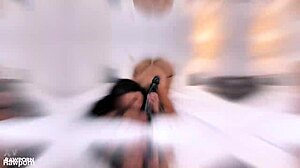 linda del sol explores all holes in this intense session