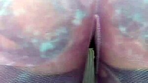 milf melody radford in sheer gym leggings?