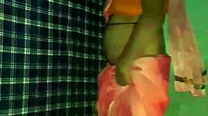 This shemale performs a hot mujra in saree
