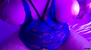 Madrasta Assistindo Filme Porn� e Se Masturbando Louca Para Dar