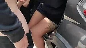 Puta mexicana es cogida entre los manglares para no ser descubierta por la gente