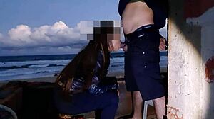 Tomando no cu na praia, isso e uma delicia!