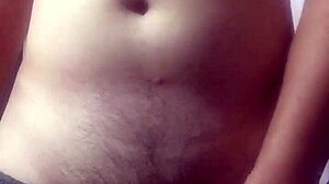 nứng quá, tôi đã thổ lộ cảm xúc với cô ấy trong buổi gặp gỡ đầy căng thẳng