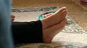 cute feet hidden in candid shots