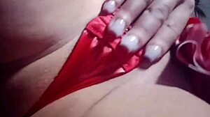 i lick her pussey and she fucks me wit strap-on