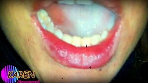 Karen jugando con mas semen en la boca slow motion