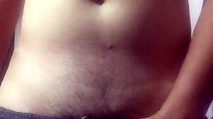 nứng quá, tôi đã thổ lộ cảm xúc với cô ấy trong buổi gặp gỡ đầy căng thẳng