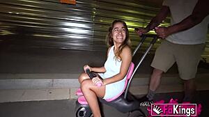 Mini-Motomami Has Come Munequita Enfadada Wants the Big Throng Inside