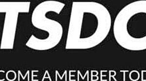 i saw florane russell and lexi dona licking and fingering after the party