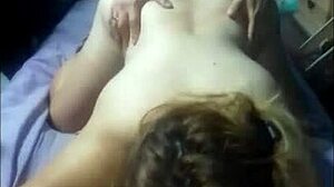 de perrito con medi con su tanga verde