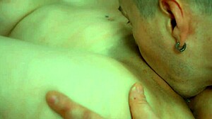 Prurient man licks pussy and she orgasms 😍