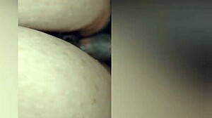 Madura ganosa recibe verga en casa