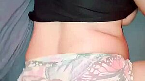 Esto es un video casero real donde me folla por las mañanas y me da su esperma espesa