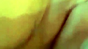 Watch this Bosnian mature woman masturbate in HD