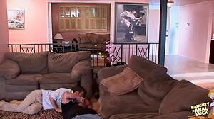 Thieves avoid trouble with brunette threesome