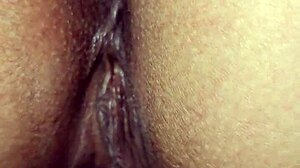 se puso caliente la puta latina con tatuajes