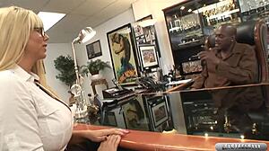 lexington steele fucks pawg karen fisher and she takes his cum on her tits