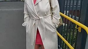 i'm daring jasmin69, exposing pussy outdoors on webcam with oral