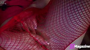 Does Kylie Teen Prefer Fingers or Vibrator This Time?