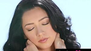 All Natural Reyna Boldly Displays Perfect Shapes Outdoors