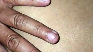 se puso caliente la puta latina con tatuajes