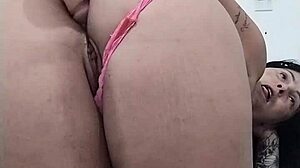 Solo anal masturbation feels more delicious in the ass