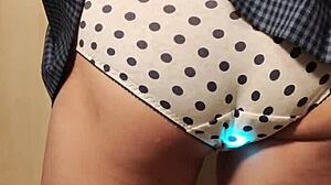 爆乳女子高生、お姉さんになってアナルピカピカ光らせてみる？