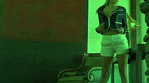 Blonde Scarlet Red Masturbates Shaved Pussy!