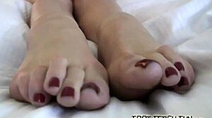 i will show you the feet of a goddess