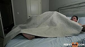 Jay And Selina Share Room Now