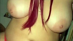 Rabuda gostosa ruiva novinha peituda sentando gostoso