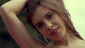 Kate Chromia feels excited stripping outdoors on the tennis court